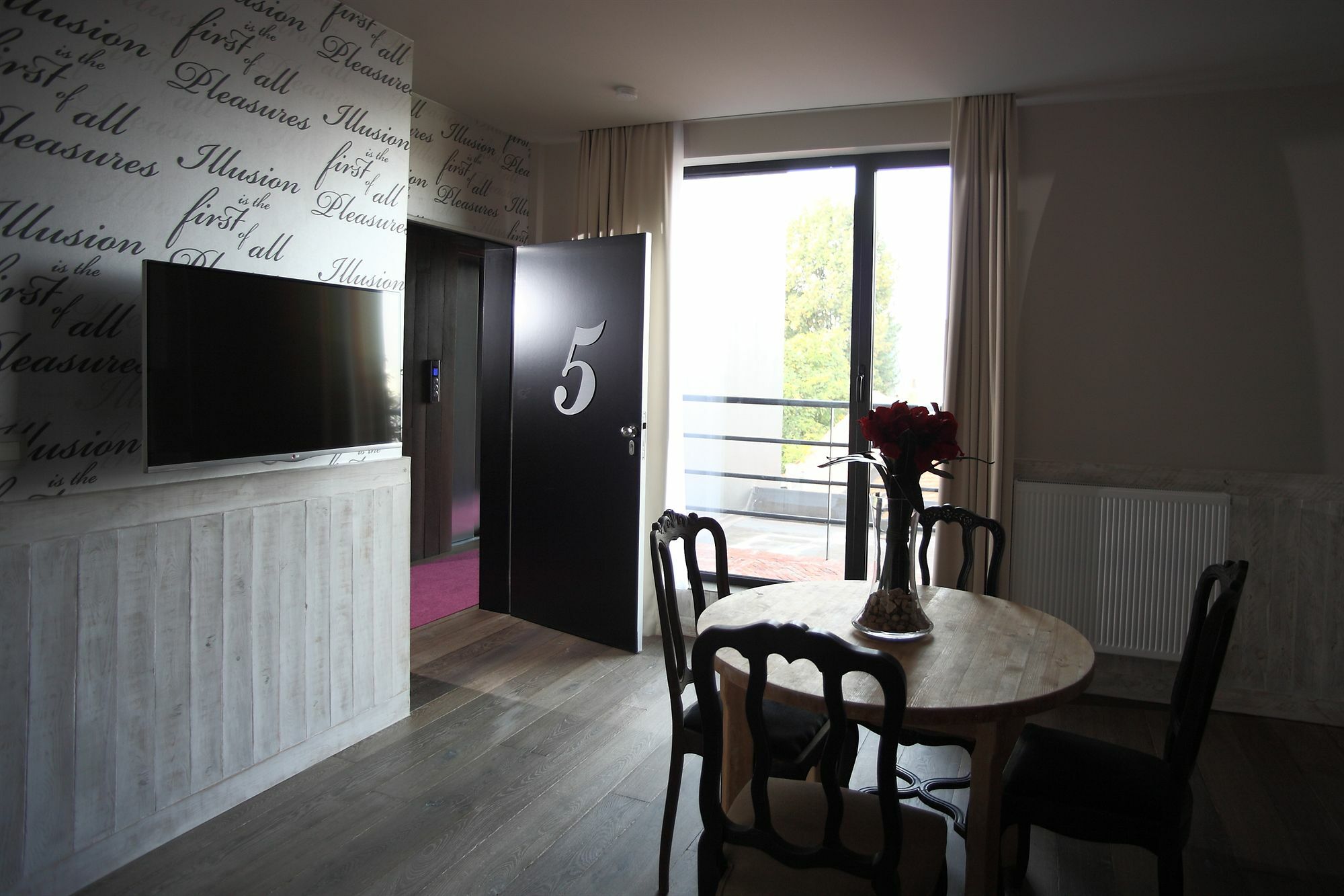 Etterbeek Aparthotel L'Impronta מראה חיצוני תמונה