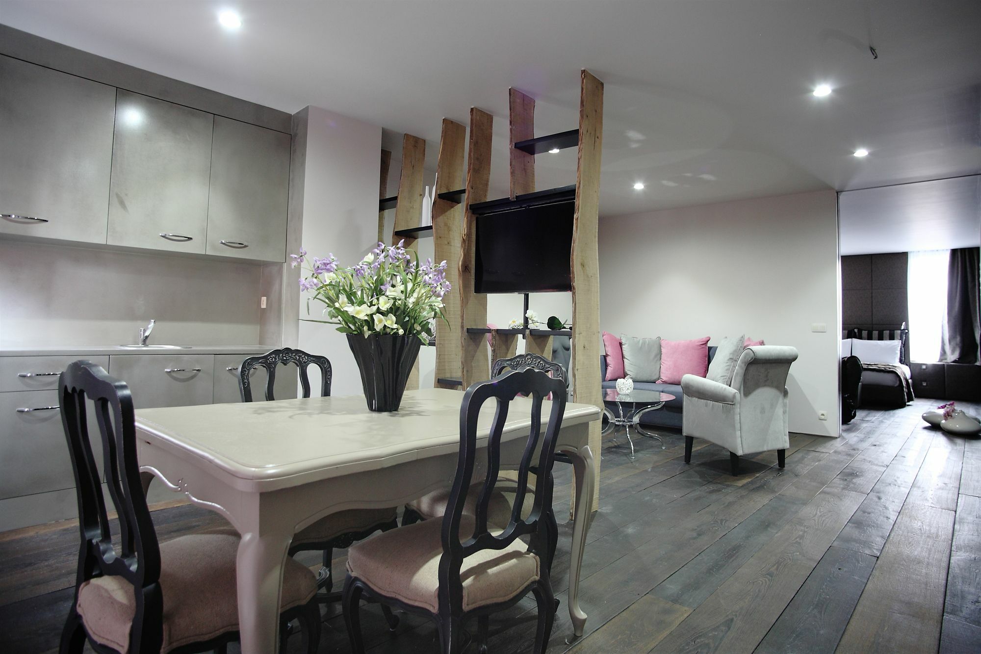 Etterbeek Aparthotel L'Impronta מראה חיצוני תמונה